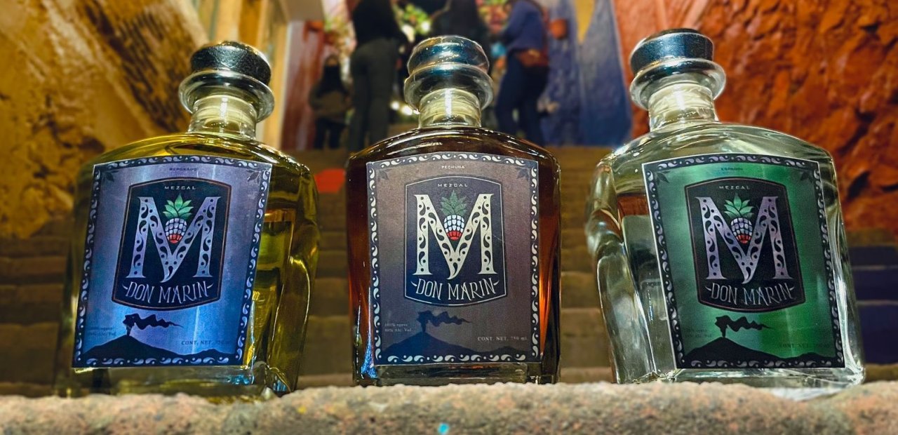 Cremas de Mezcal: Un Viaje Dulce y Aromático